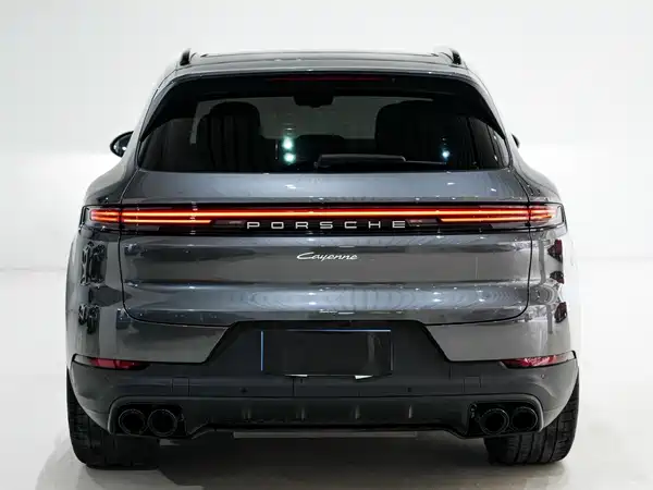 Porsche Cayenne 2023