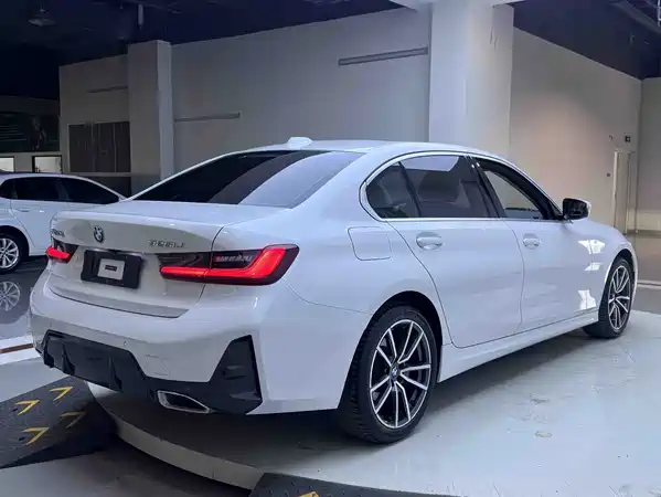 BMW 3 Series 2023