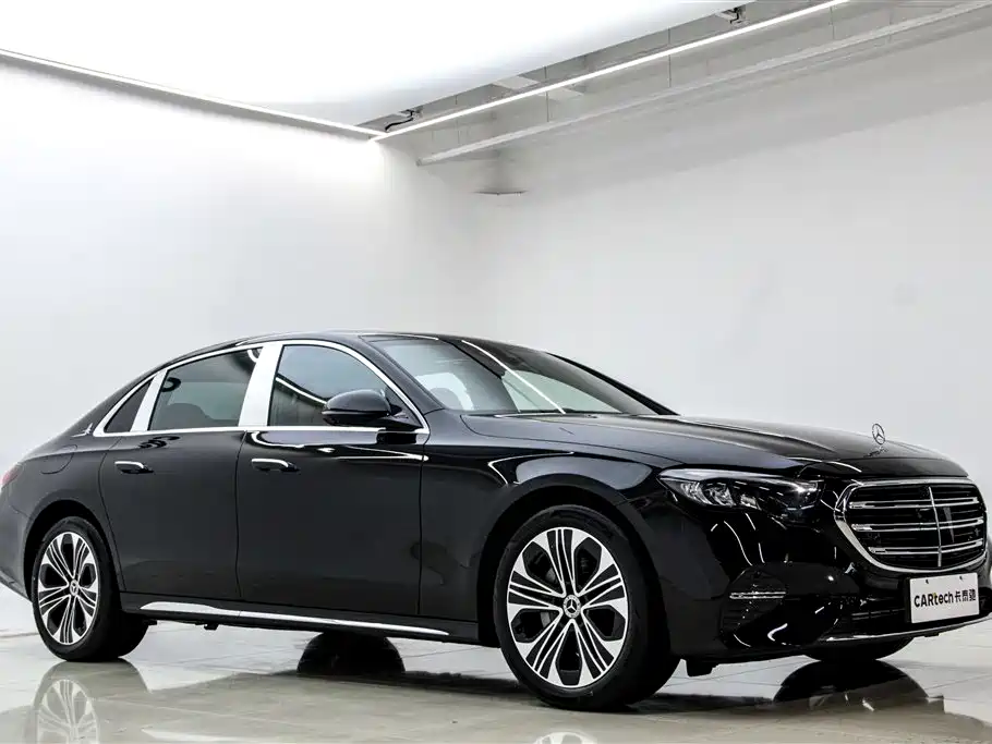 Mercedes-Benz E-Class 2025 — фото 31