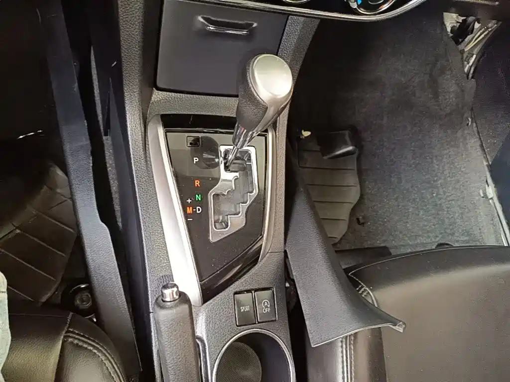 Toyota Corolla 2017 — фото 14