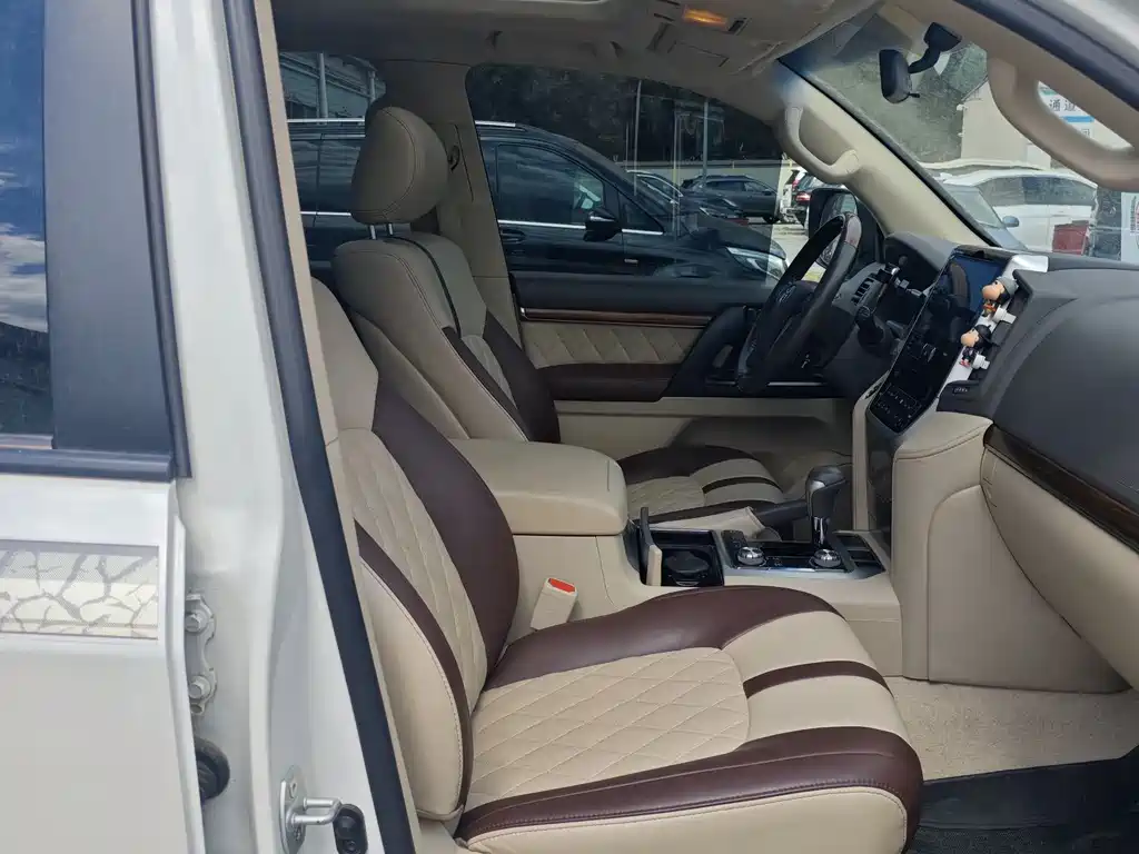 Toyota Land Cruiser 2019 — фото 14