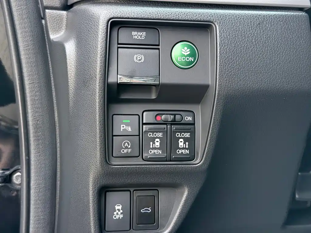 Honda Elysion 2018 — фото 15
