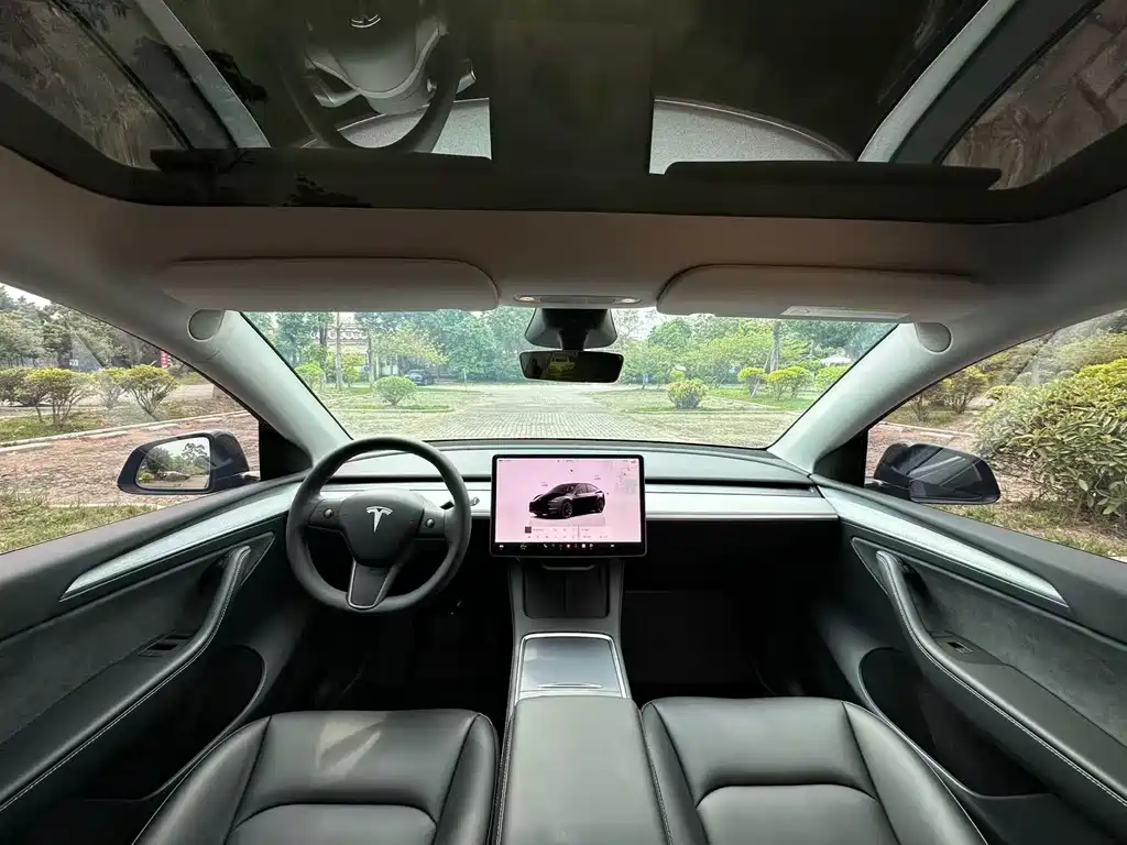 Tesla Model Y 2022 — фото 15