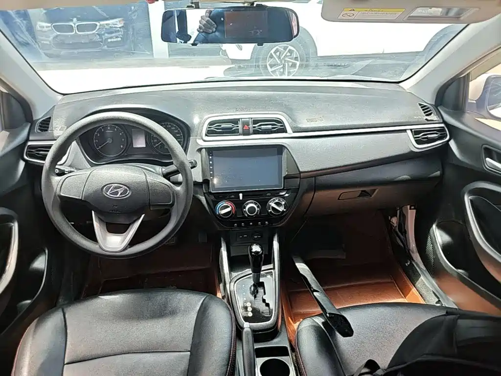 Hyundai Accent 2019 — фото 10