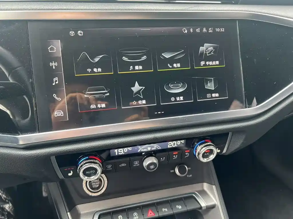 Audi Q3 2023 — фото 12