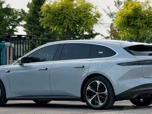 NIO ET5T 2025