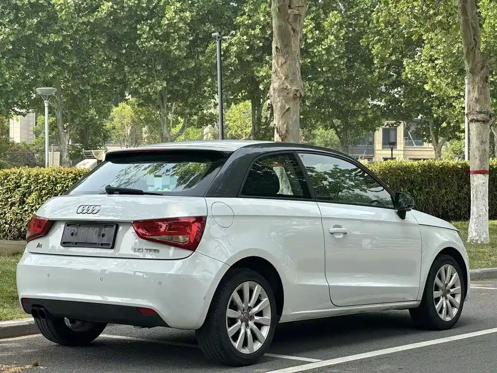 Audi A1 2013 — фото 9
