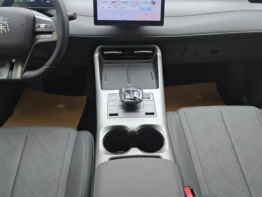 BYD Qin PLUS 2025 — фото 16