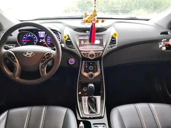 Hyundai Elantra Langdong 2016