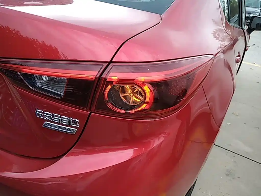 Mazda 3 Angkesela 2018 — фото 8