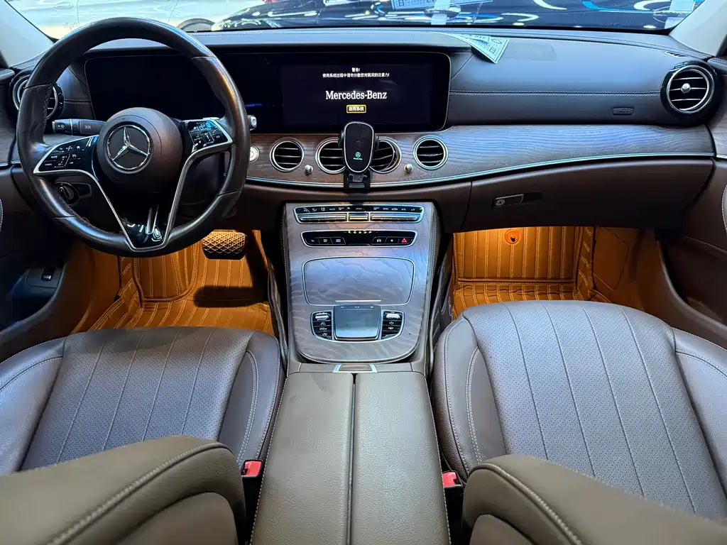 Mercedes-Benz E-Class 2022 — фото 16