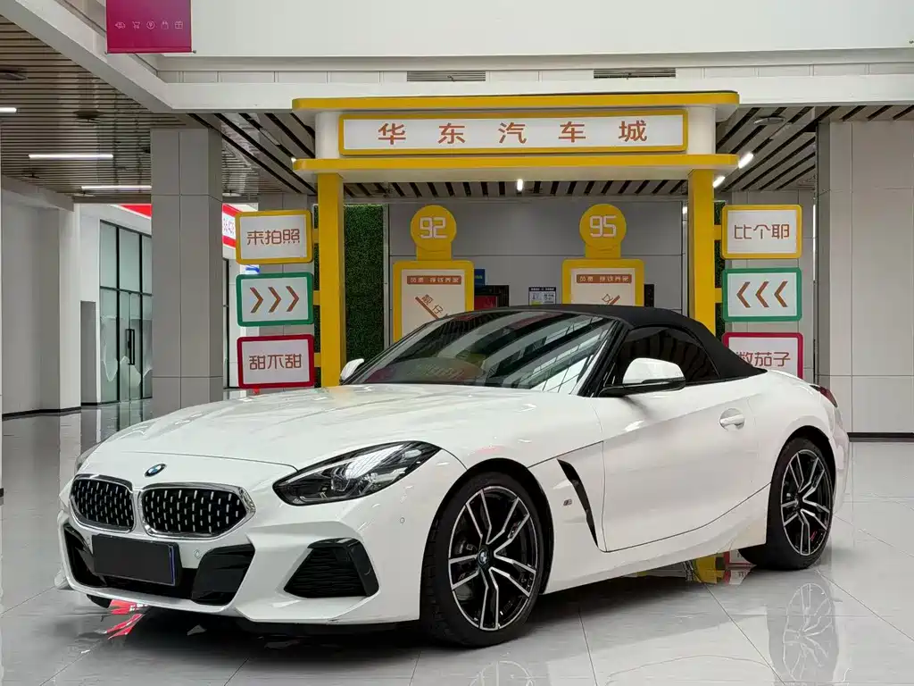 BMW Z4 2023 — фото 1