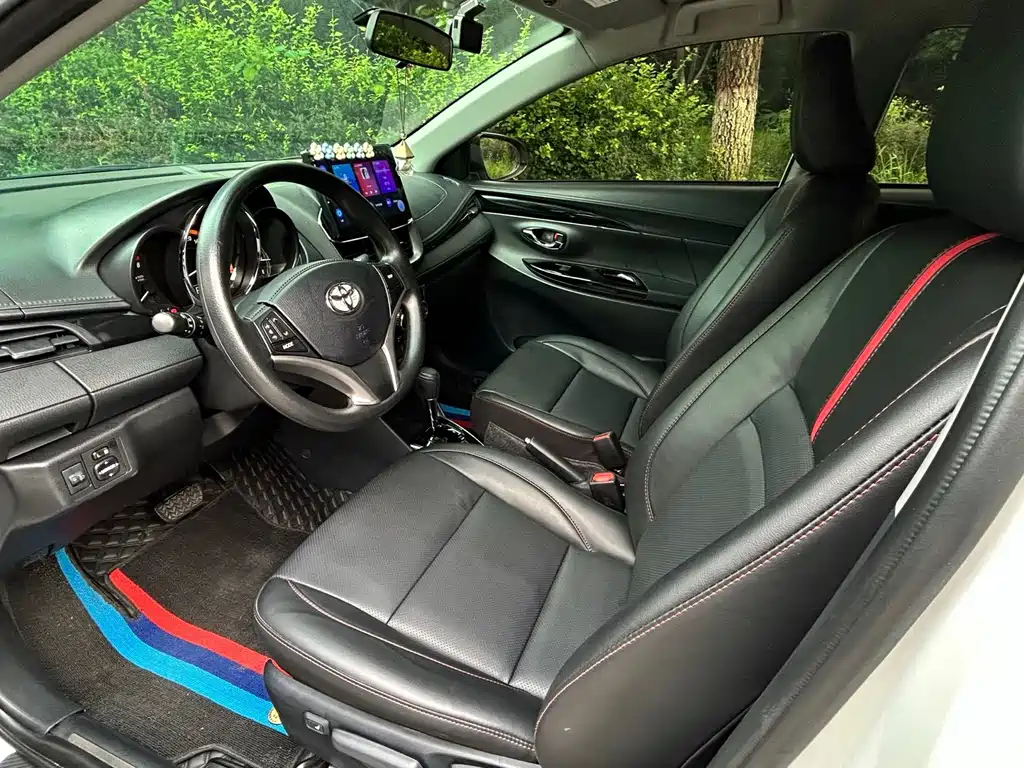 Toyota Yaris L 2023