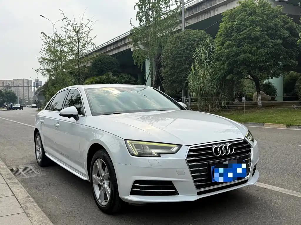 Audi A4L 2018 — фото 3