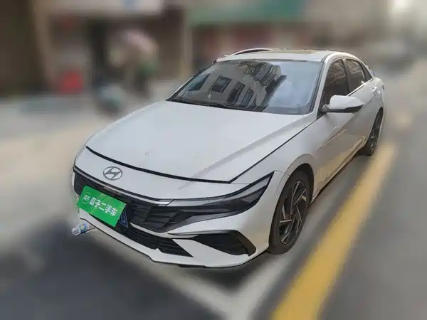 Hyundai Elantra 2024