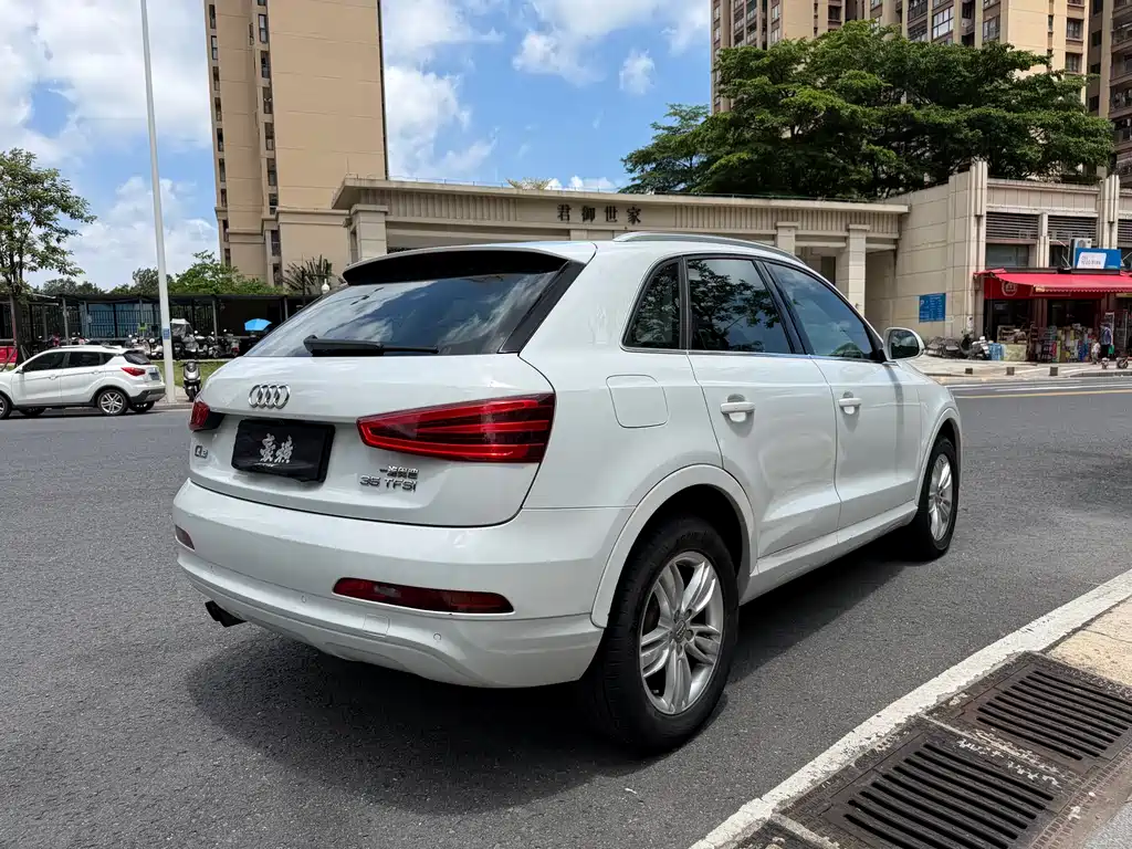 Audi Q3 2015