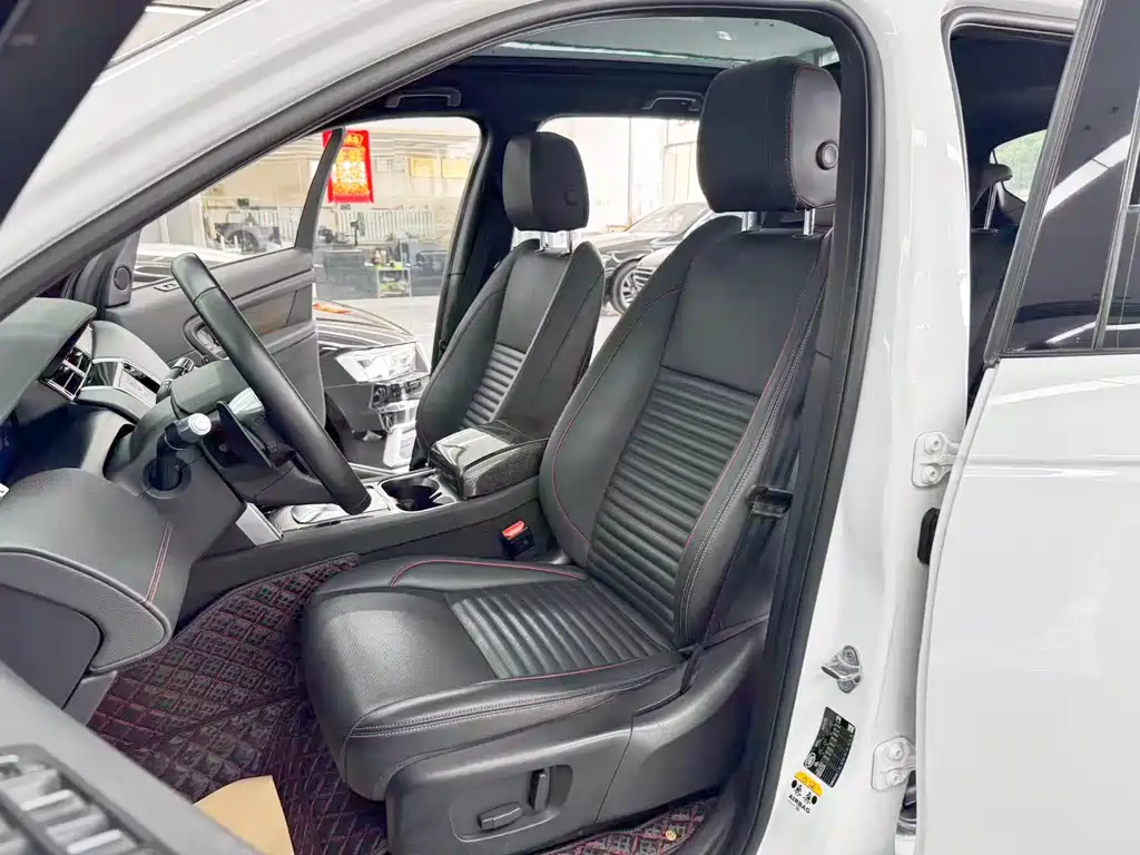 Land Rover Discovery Sport 2021 — фото 13
