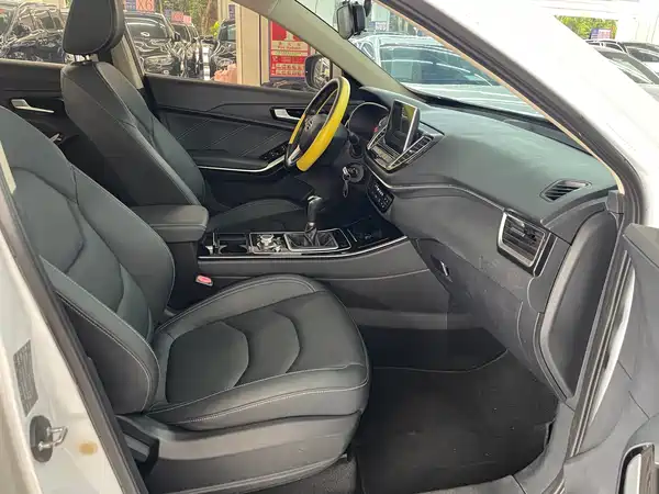 FAW Senya R9 2018