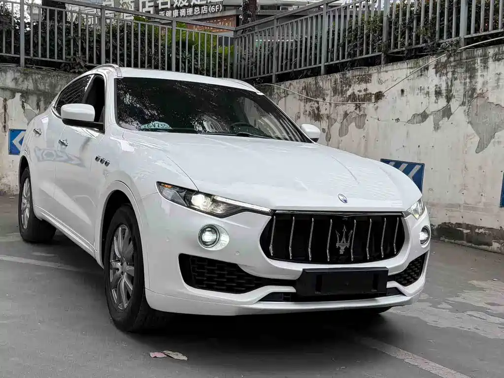 Maserati Levante 2017 — фото 3