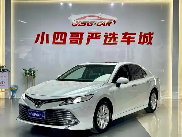 Toyota Camry 2021