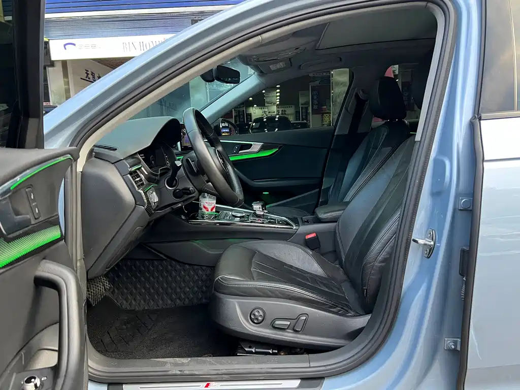 Audi A4L 2019