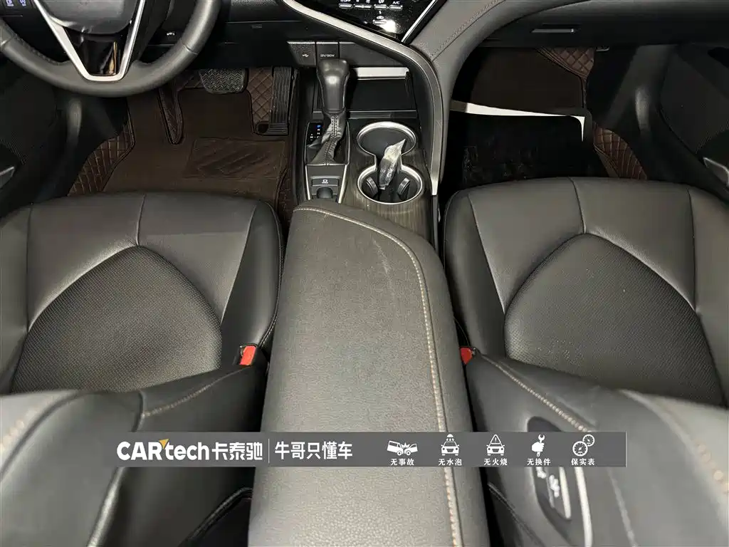 Toyota Camry 2023 — фото 20
