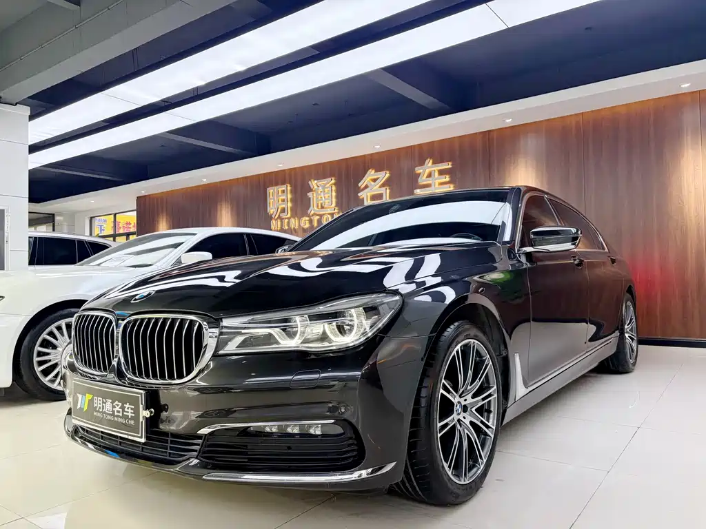 BMW 7 Series 2017 — фото 3