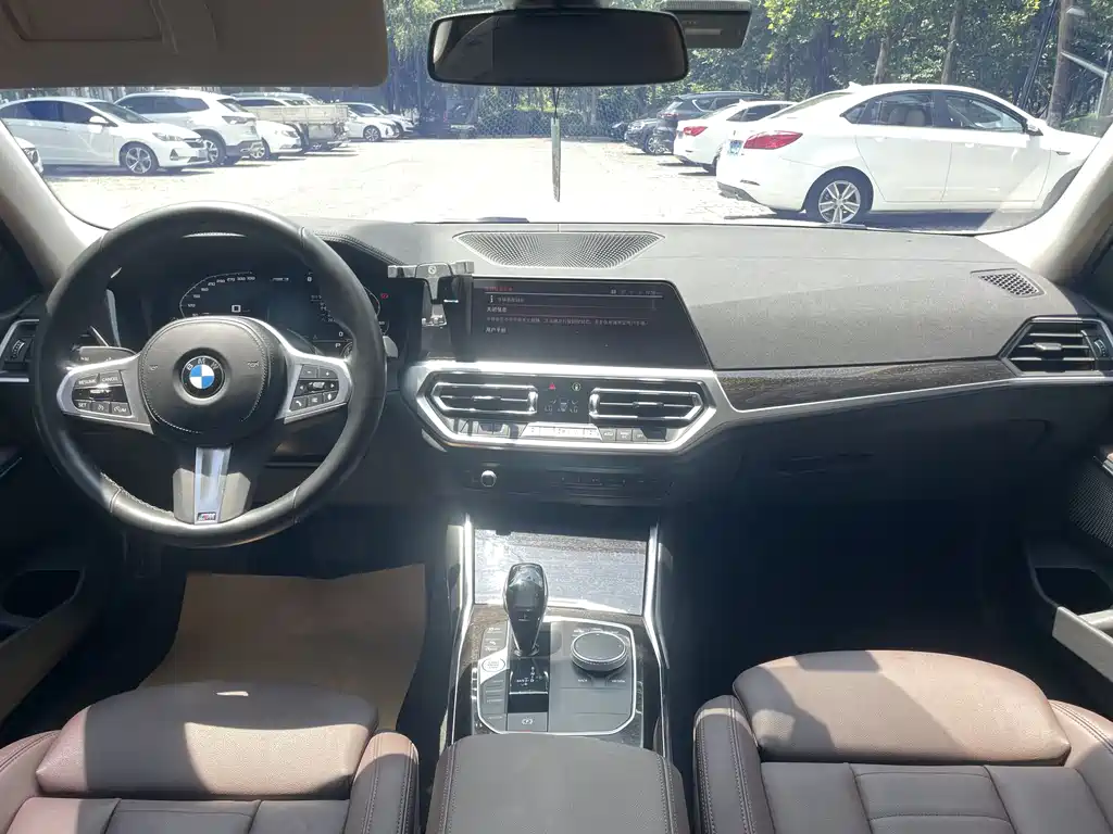 BMW 3 Series 2021 — фото 12
