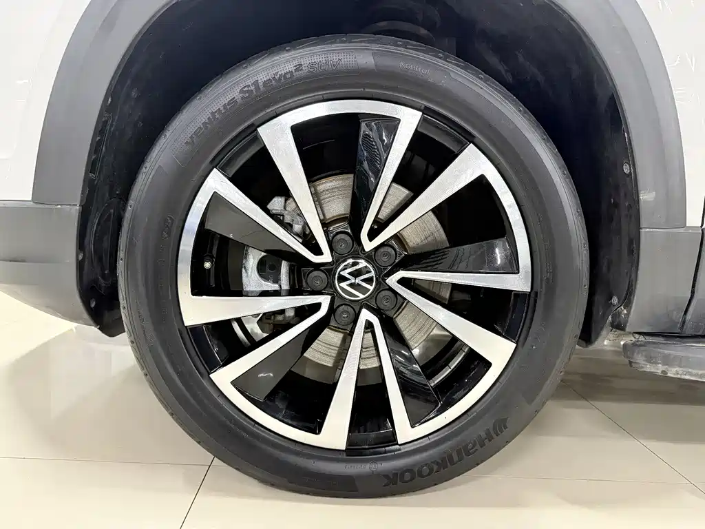 Volkswagen Tharu 2023 — фото 18