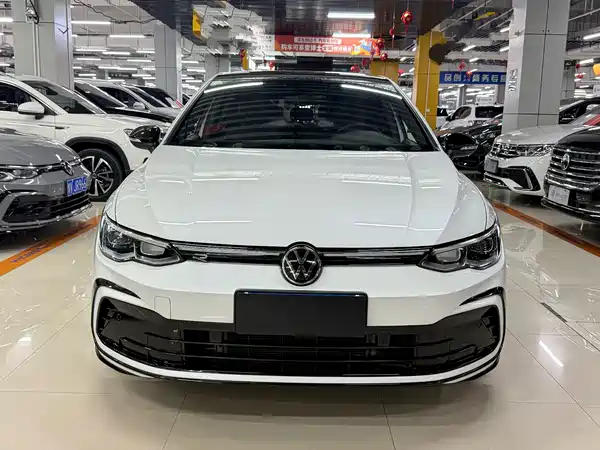 Volkswagen Golf 2022