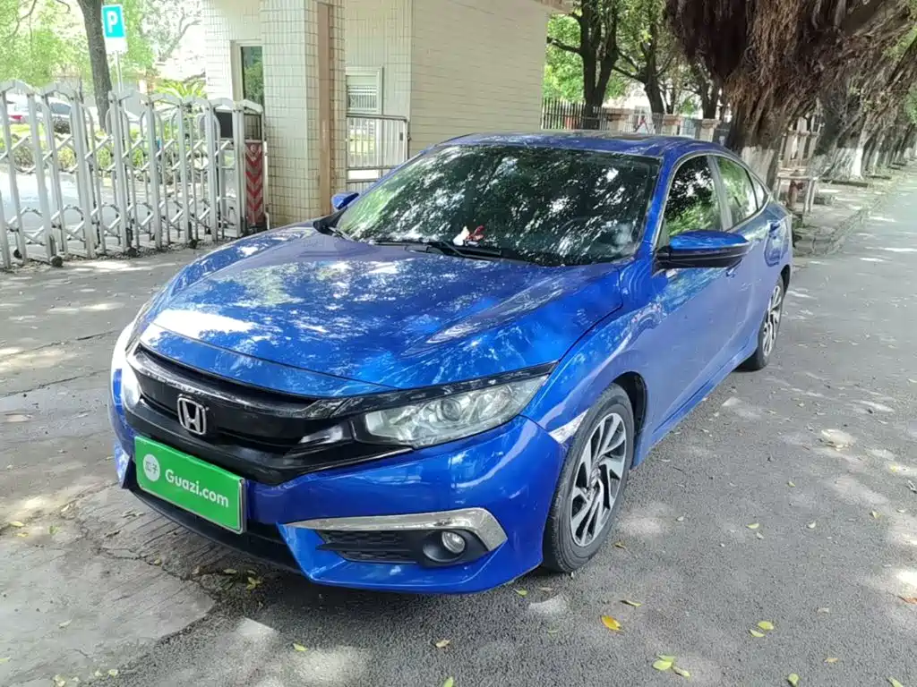 Honda Civic 2018 — фото 2