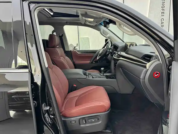 Lexus LX 2020