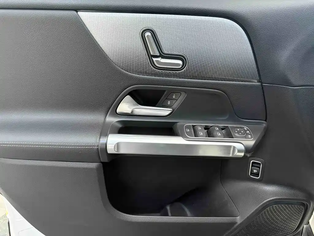 Mercedes-Benz GLB 2020 — фото 11