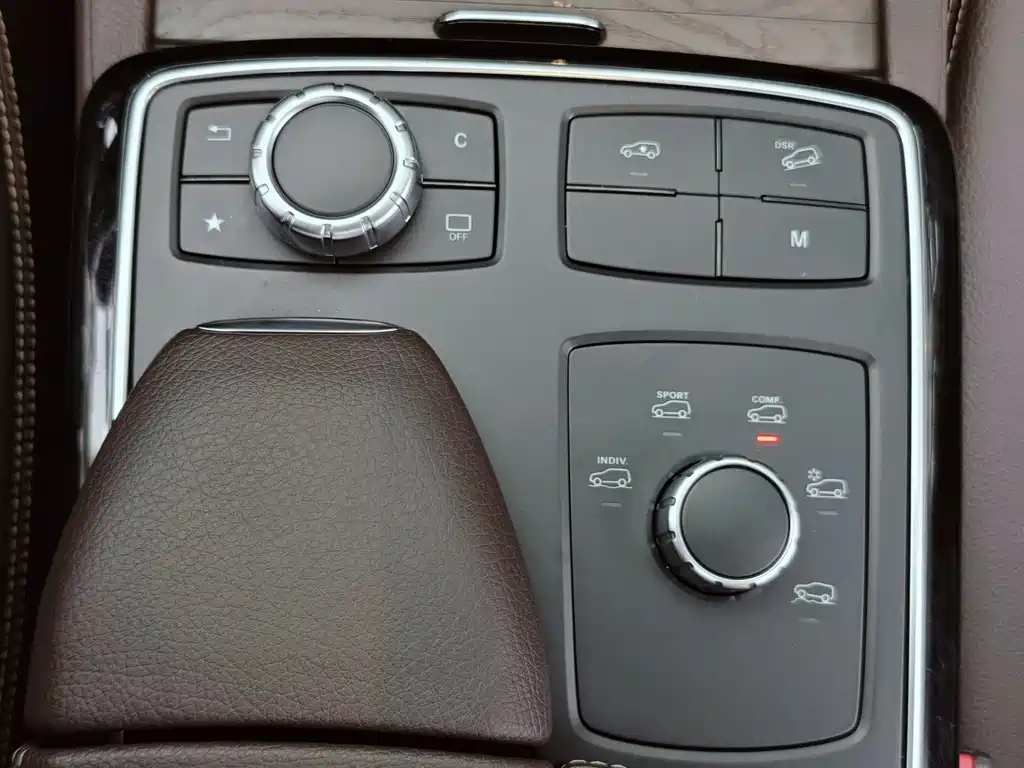Mercedes-Benz GLE 2018 — фото 18