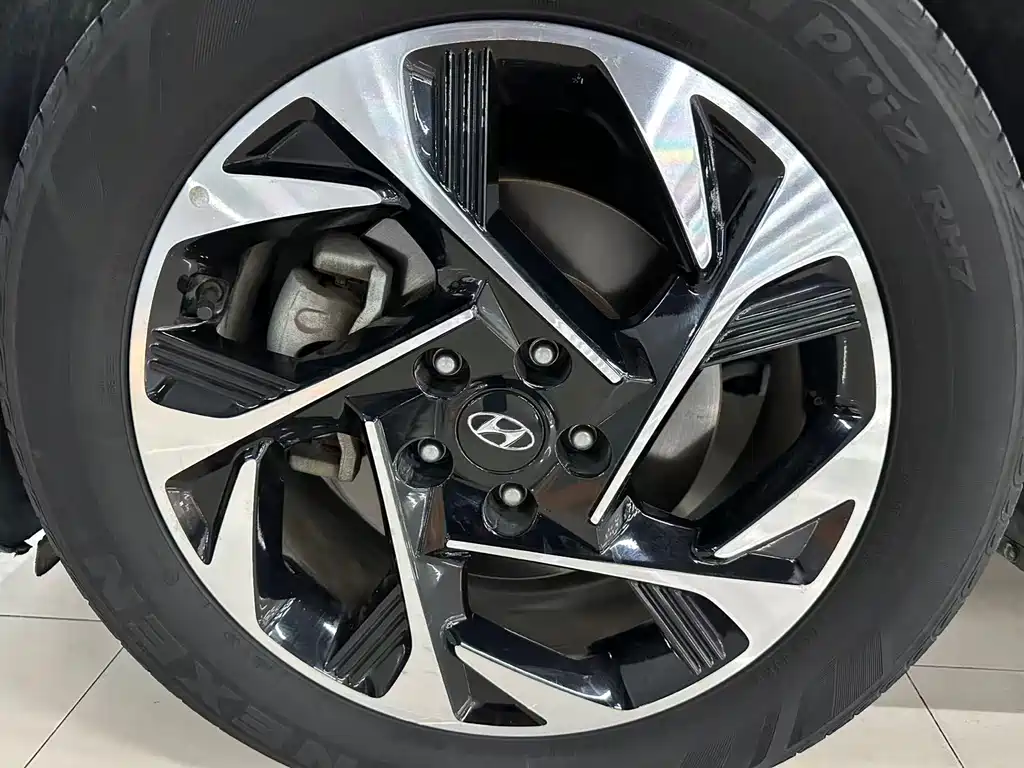 Hyundai Custo 2021 — фото 16