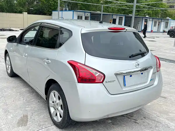 Nissan Tiida 2013