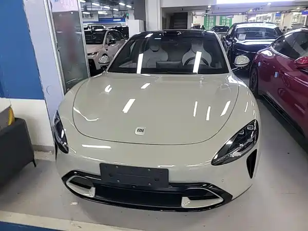 Xiaomi SU7 2025