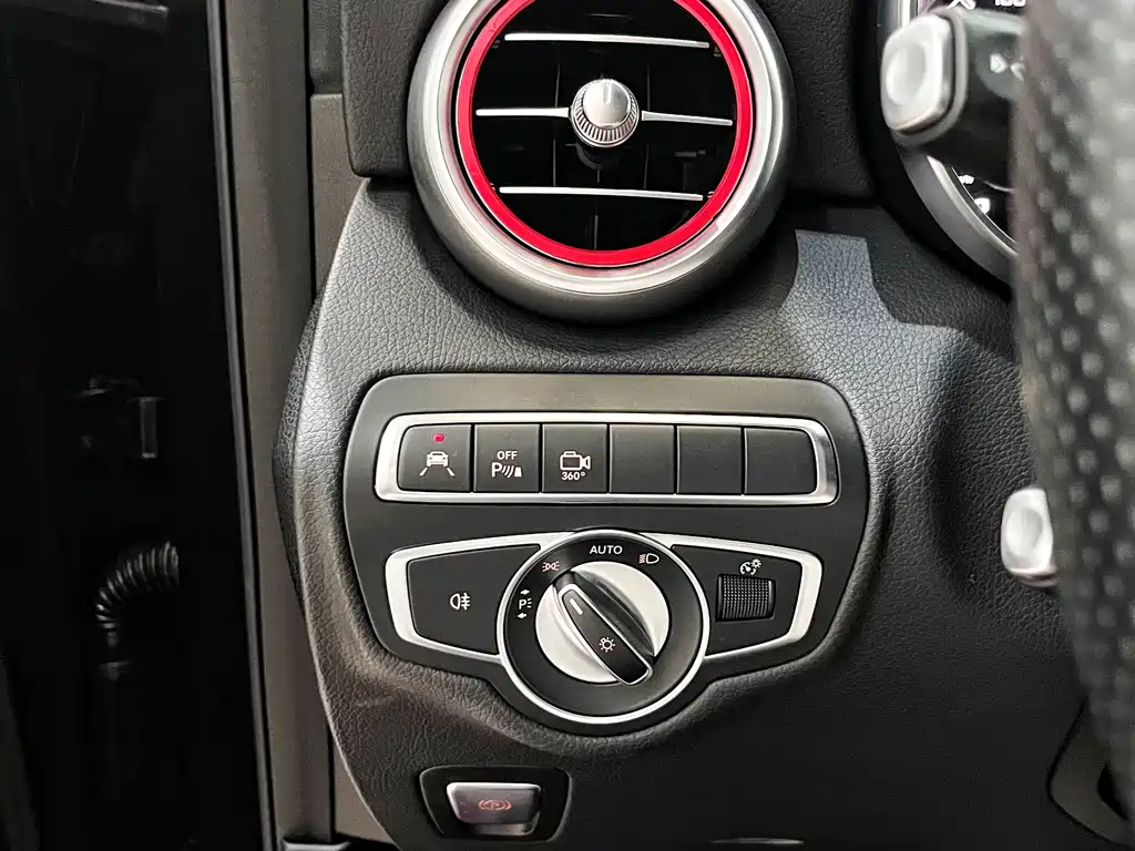 Mercedes-Benz GLC AMG 2018 — фото 14
