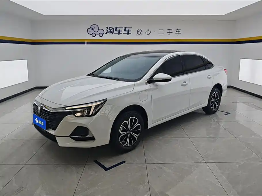 Roewe i6 MAX New Energy 2026 — фото 1