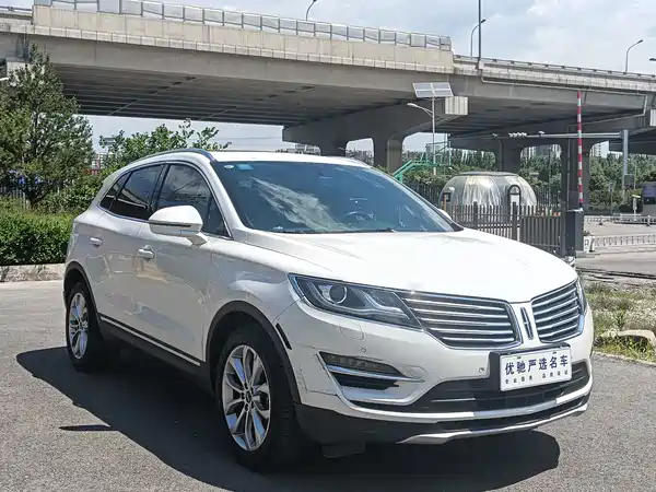 Lincoln MKC 2017