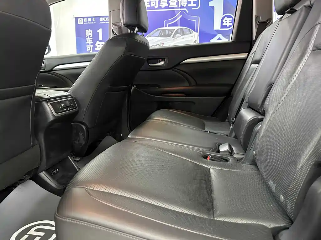 Toyota Highlander 2018 — фото 12