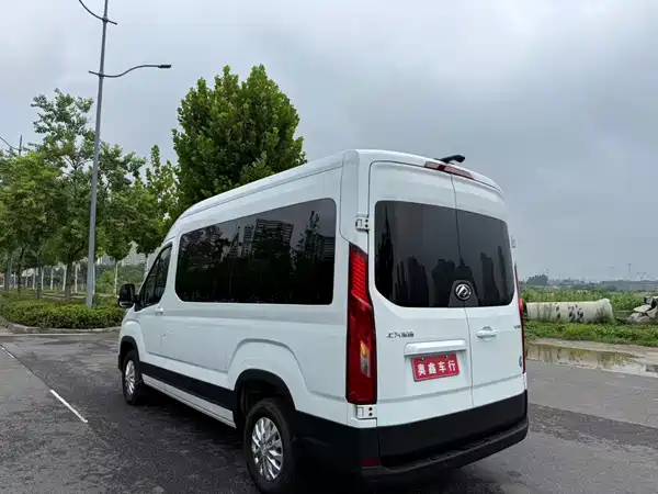 Maxus V90 2023
