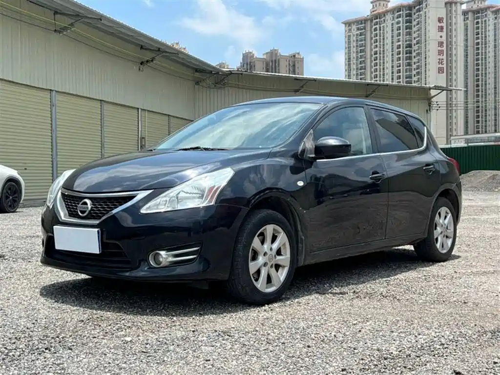 Nissan Tiida 2011