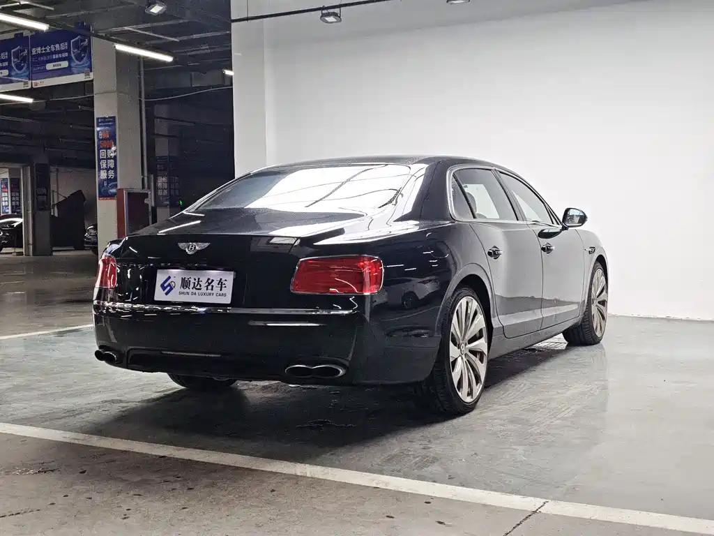 Bentley Flying Spur 2015 — фото 12
