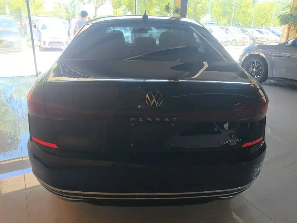 Volkswagen Passat 2022