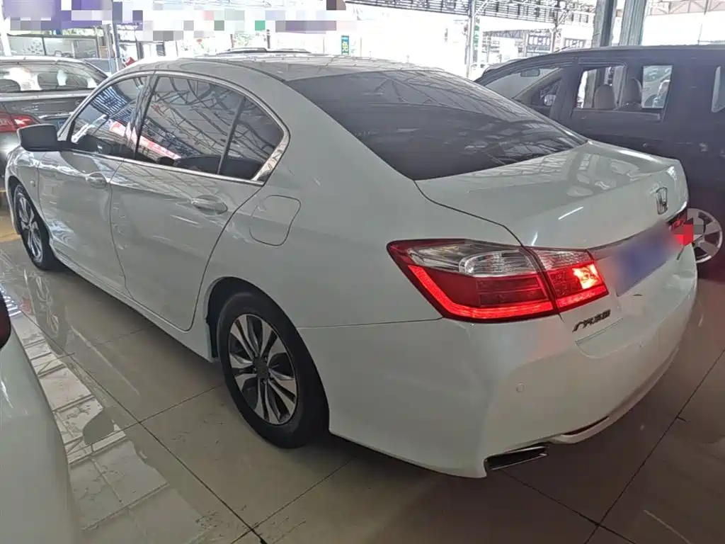 Honda Accord 2015 — фото 5