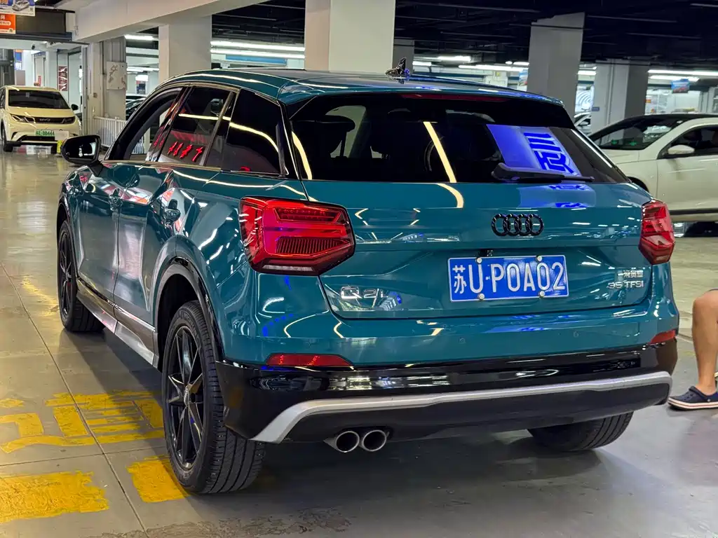 Audi Q2L 2019