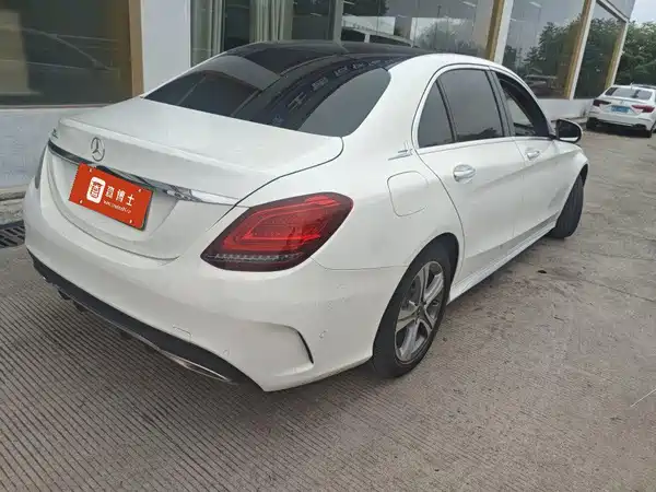 Mercedes-Benz C-Class 2020