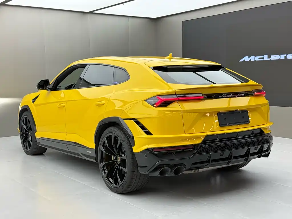 Lamborghini Urus 2023 — фото 5