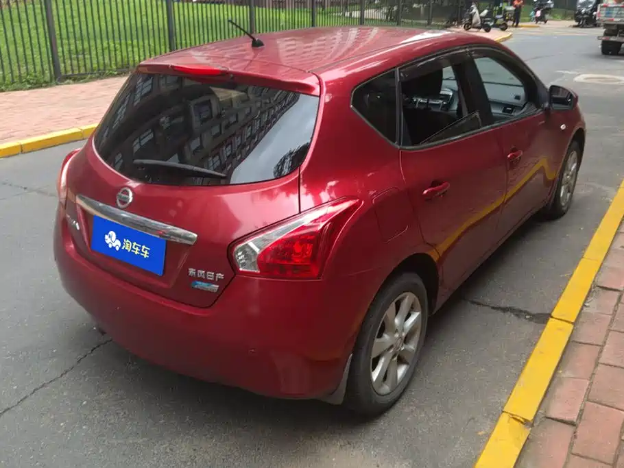 Nissan Tiida 2013